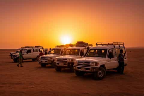 Makadi Bay: Mega Tour Jeep, ATV, Buggy, Camel, Dinner & Show