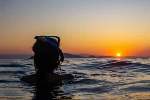 Hurghada: Adults only Sunset Cruise with Snorkeling & Dinner