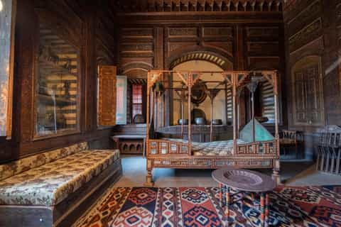 Cairo Heritage Tour: Golden Palace, Oldest Mosque with Lunch
