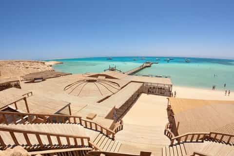 Hurghada: Orange & Giftun Island Cruise with Massage & Lunch