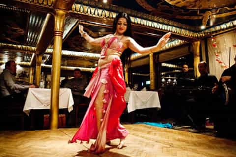 Cairo: Luxury Nile Maxim Dinner Cruise, Belly Dance & Tanura