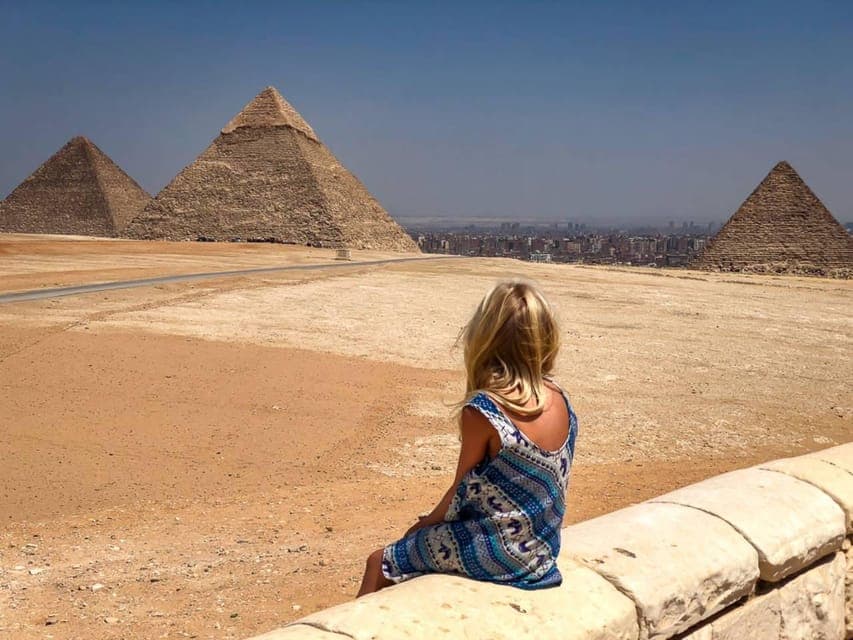 Cairo: Giza Pyramids, Museum & Tahrir Square Private Tour.