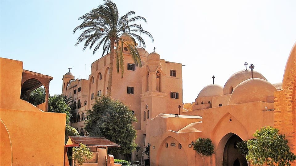 Cairo :Tour to Wadi El Natron Monastery from Cairo