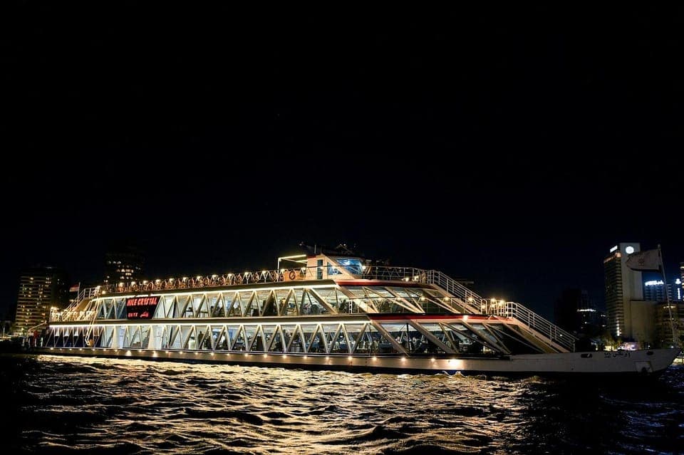 Cairo: Nile Royal Topaz Night Dinner Cruise with Show