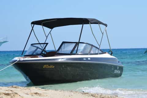 Hurghada: Private Speedboat to Magawish Island