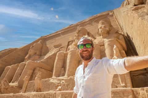 Luxor: Abu Simbel Temple Private Guided Day Trip with Lunch