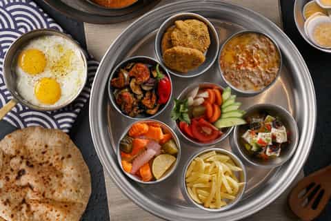 Cairo: Having Breakfast At Green Farm