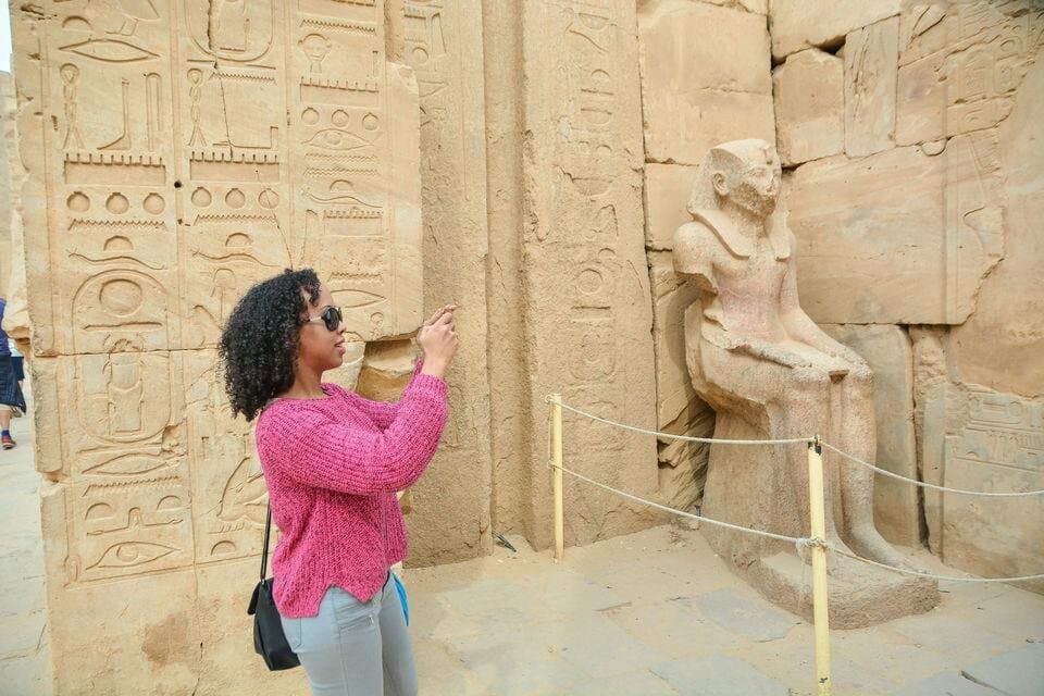 Cairo : Luxor East and West Banks Tour by Overnight Sitting Train Rounded trip