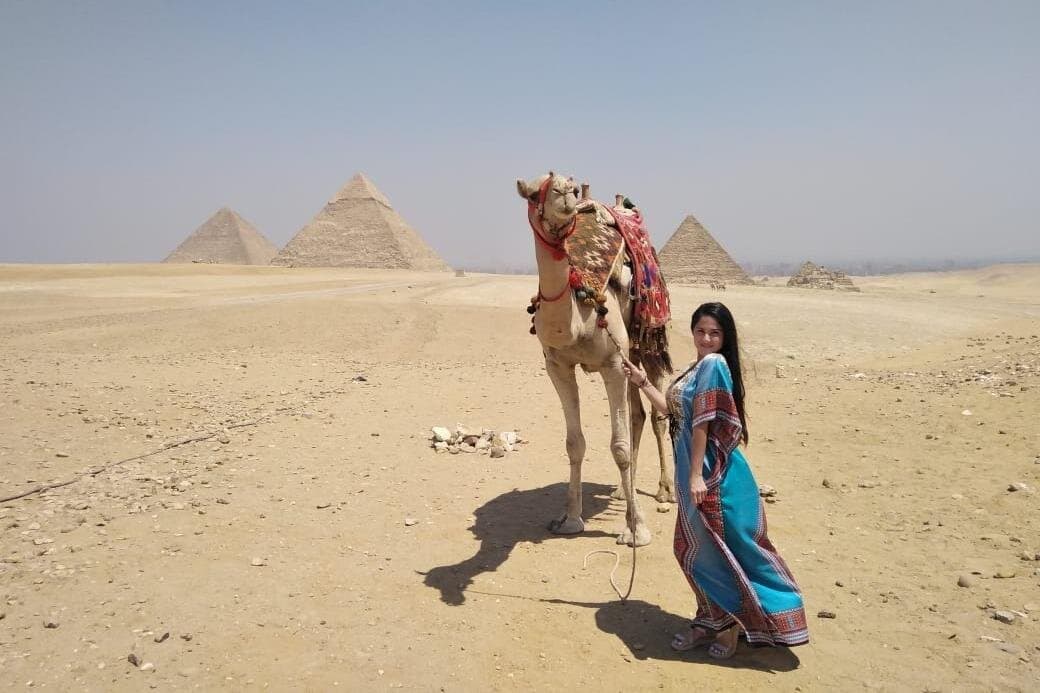8-Hour Private Tour Giza Pyramids, Egyptian Museum and local Bazaars