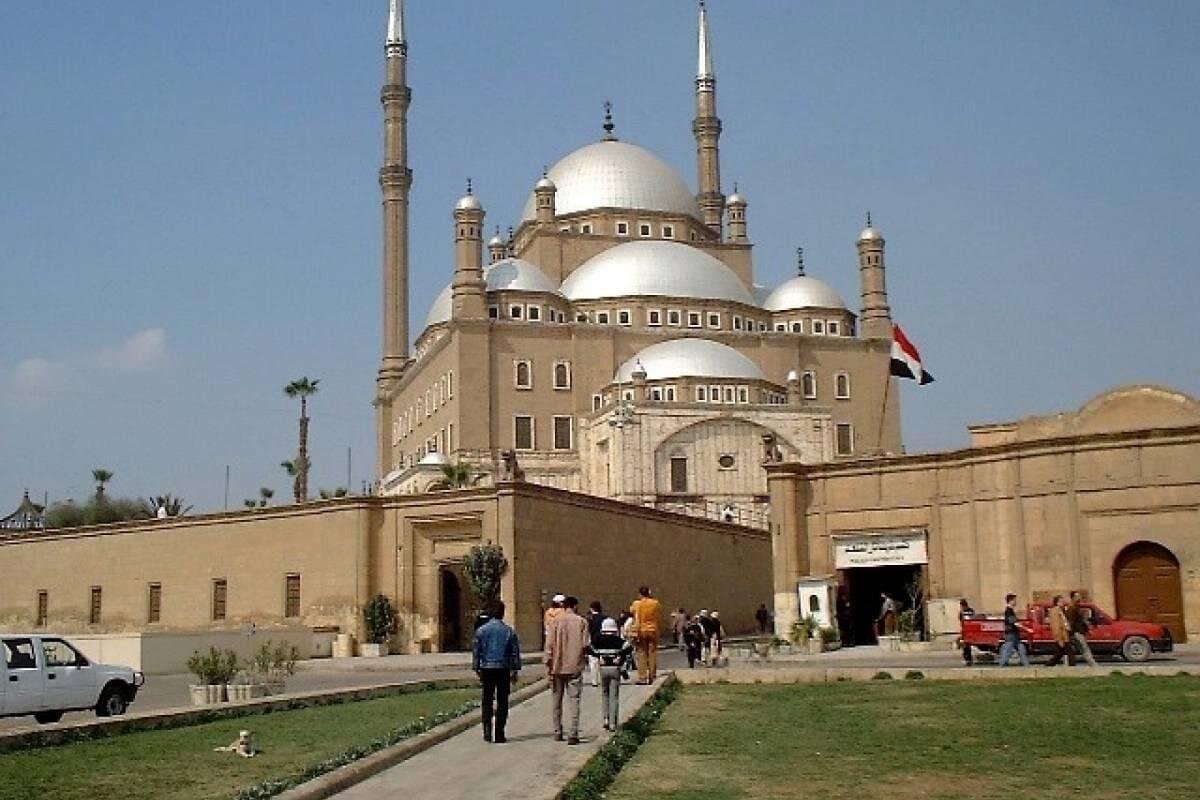 Coptic Cairo and Islamic Cairo Day Tour