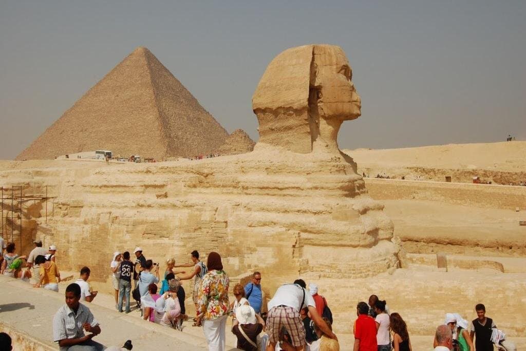 Marvel the Great Pyramids &Sphinx and Egyptian Museum Guided Tour