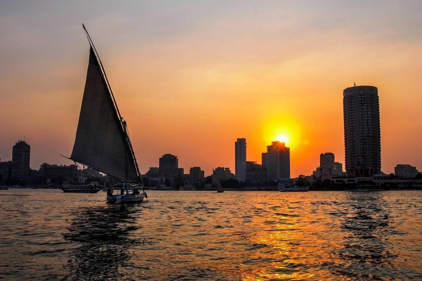 Short Felucca trip on the Nile in Cairo