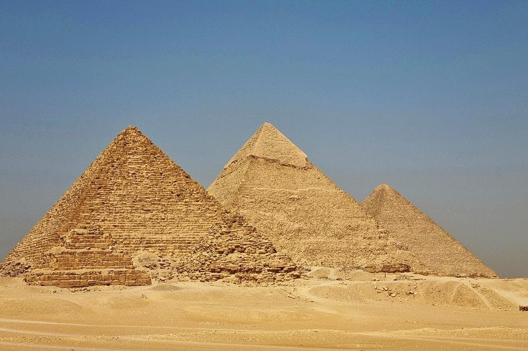Tour to Pyramids, the Egyptian Museum and Sound & Light Show