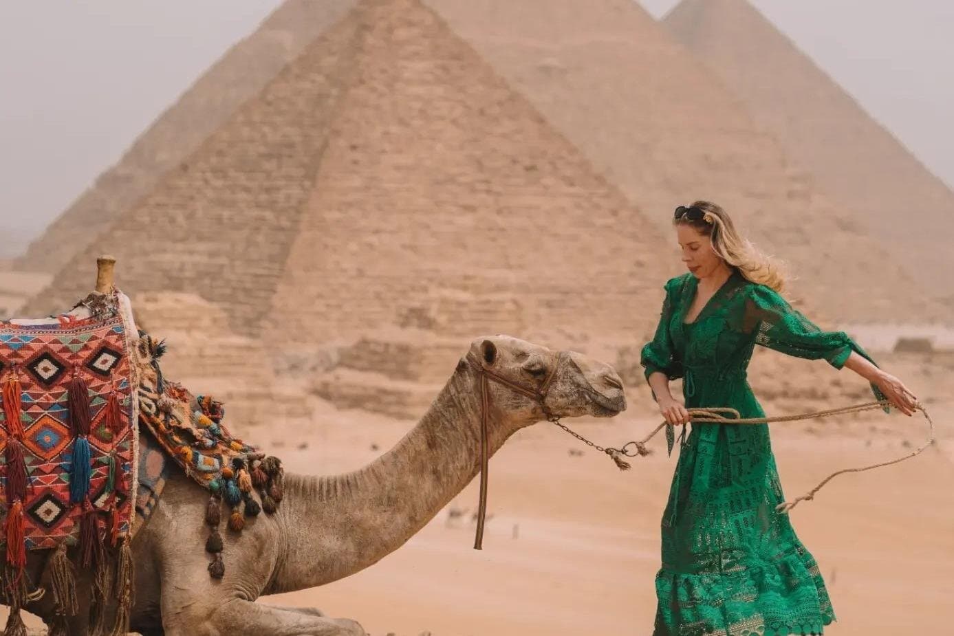 Giza Pyramids, Sphinx & Egyptian Museum with Lunch