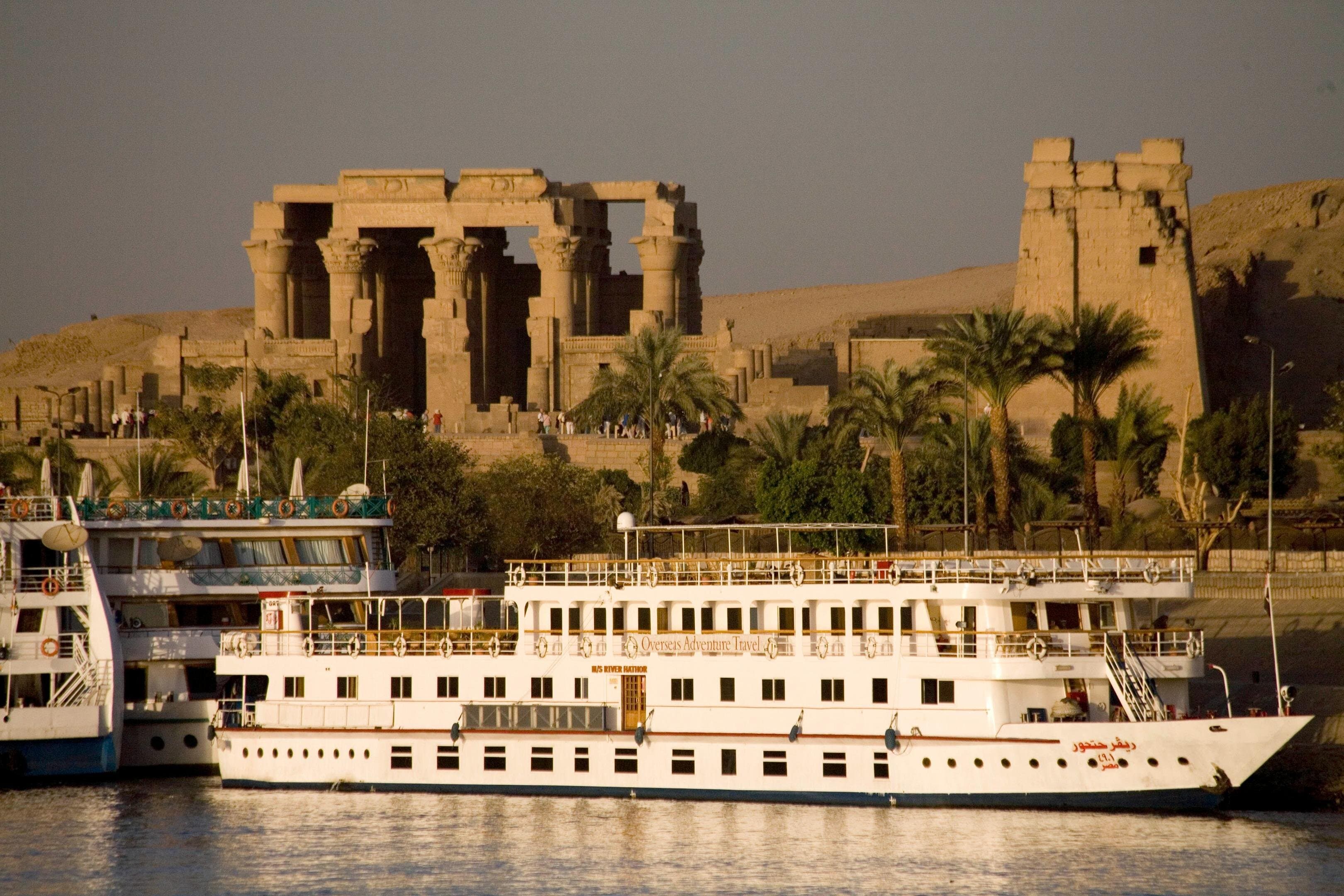 5 days tours, 4 night Nile cruise luxor to Aswan cruise