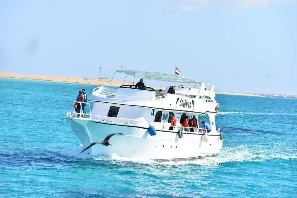 Private Luxury Boat Snorkeling Sea Trip With Lunch - Hurghada