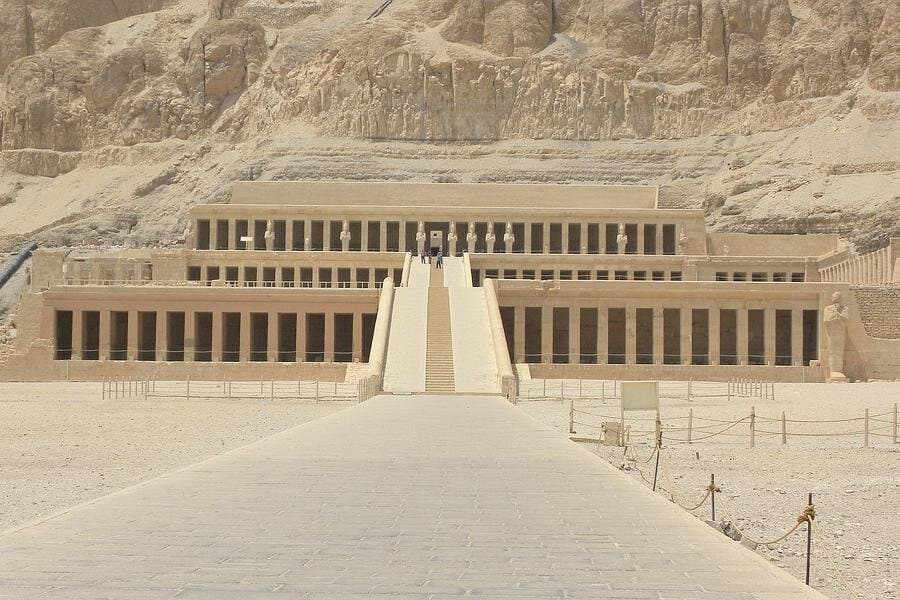 luxor West Bank tour valley of the kings and Hatshepsut and habu