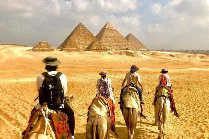 From Sharm El Sheikh: Private Cairo 2 Days Tour Pyramids Museums
