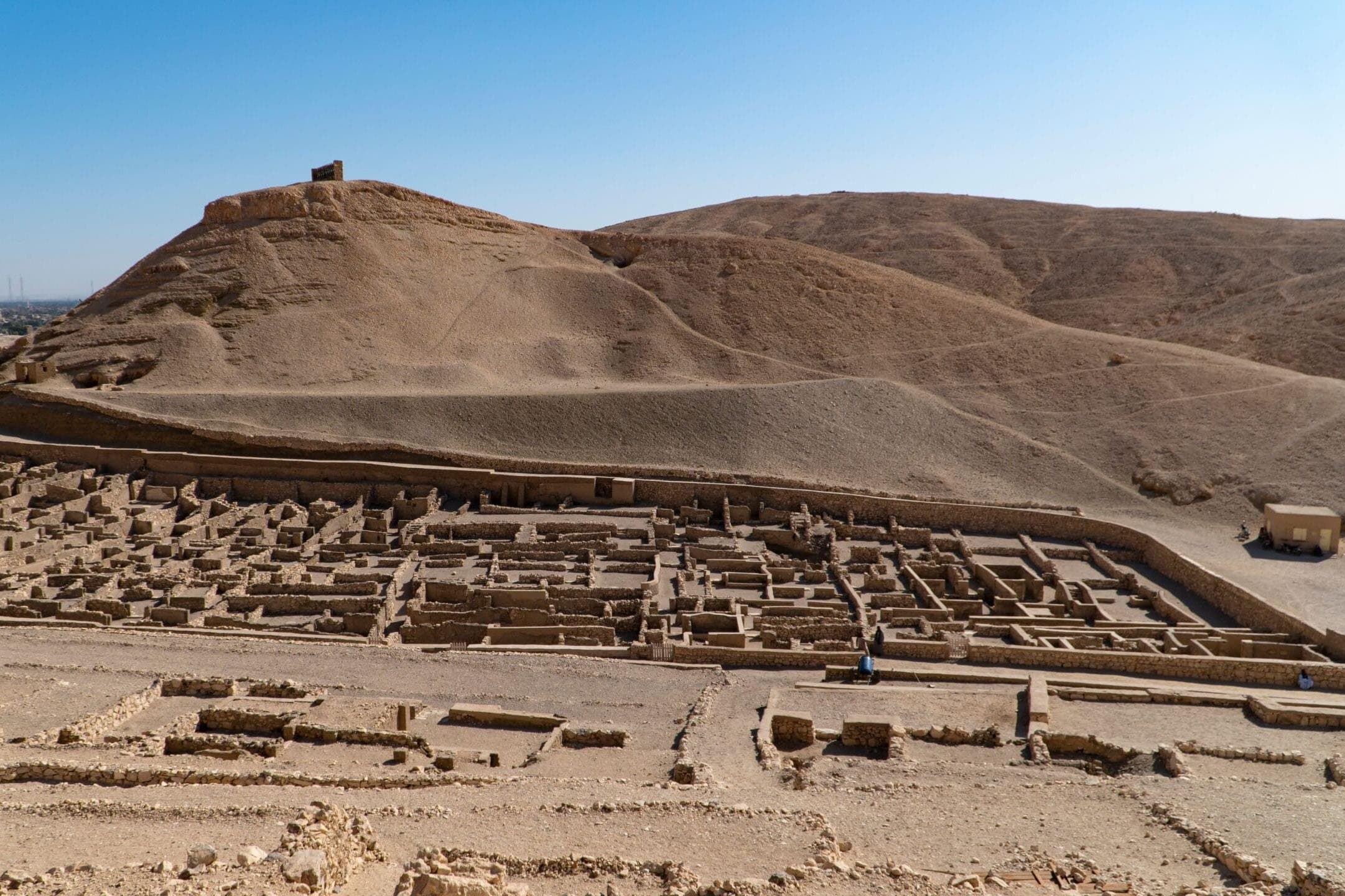 Private Luxor Guided Tour with Queens Valley Artisans Valley&More