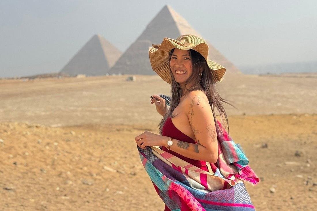 Private tour to Giza Pyramids, Sphinx, Eyptian Museum& Bazaar