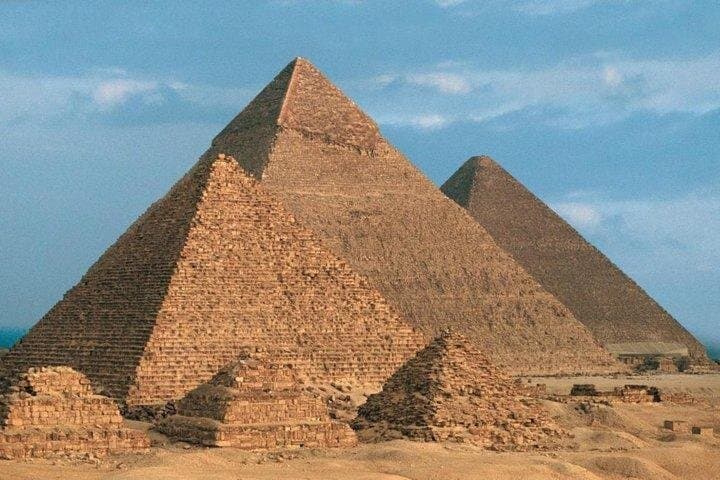 Private Day Tour Of Giza Pyramids, Memphis City And Sakkara