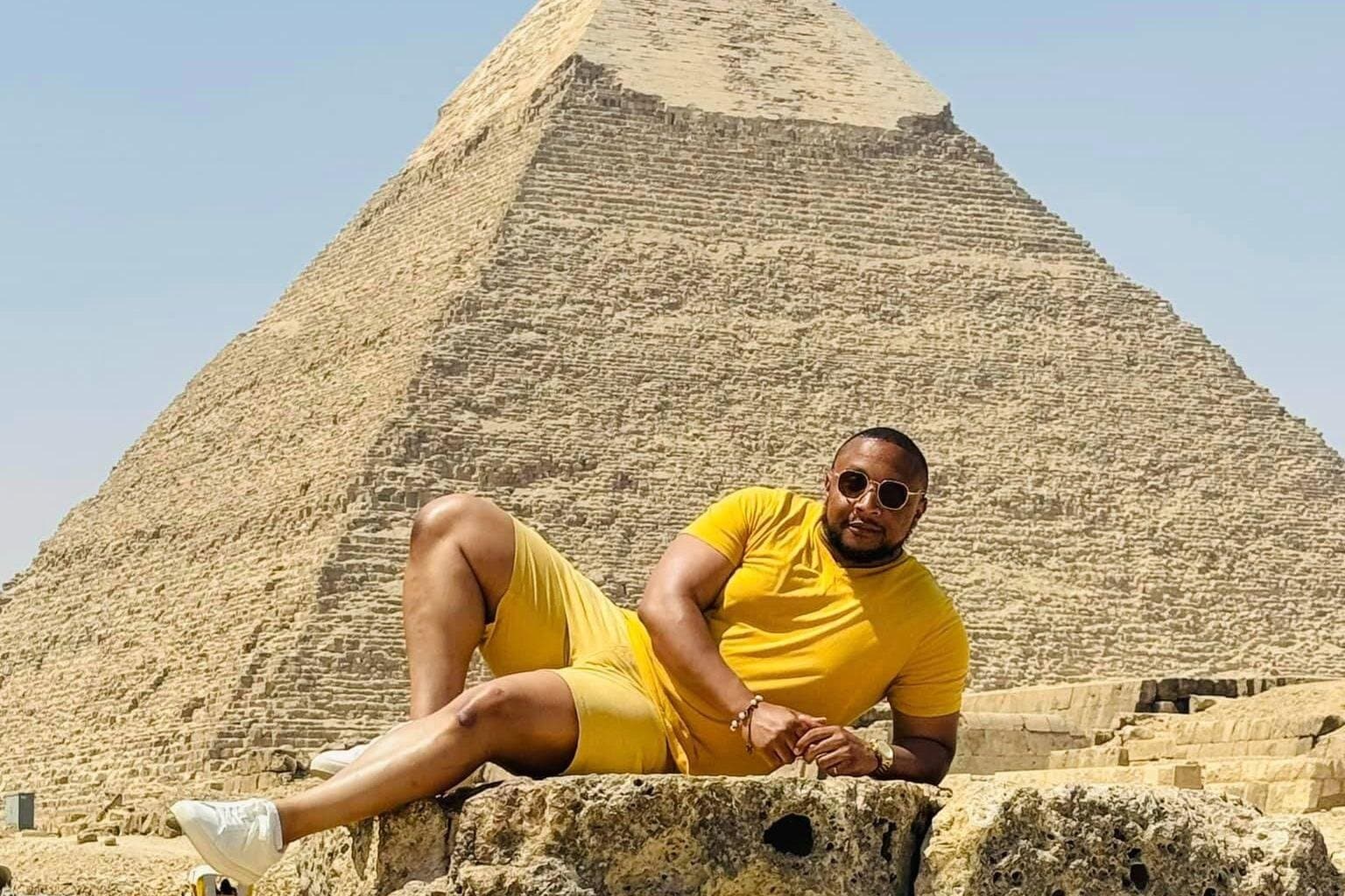 Half-Day Private Tour to Giza Pyramids and Sphinx in Cairo