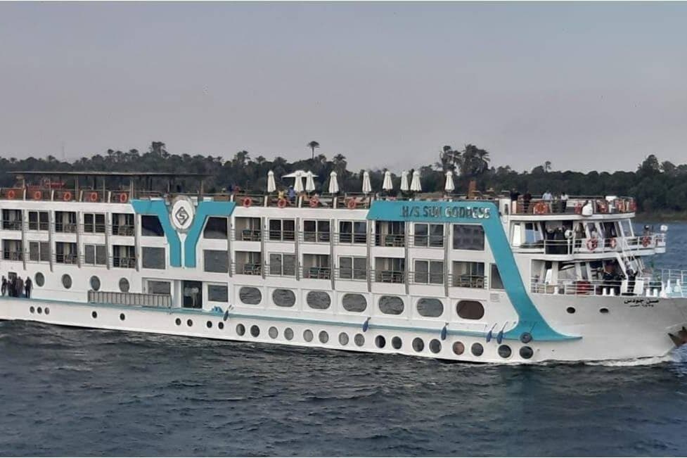 5 Days 4 nights Nile Cruise From Luxor to Aswan with tours