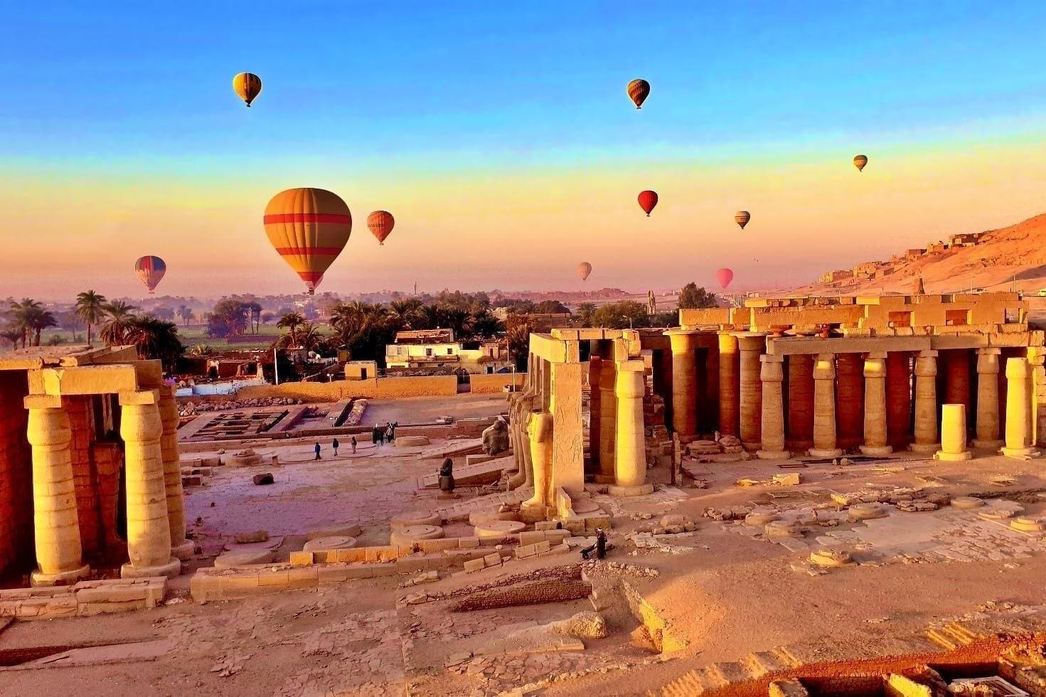 Luxor to Aswan 4-Night Nile Cruise from Hurghada Free Balloon