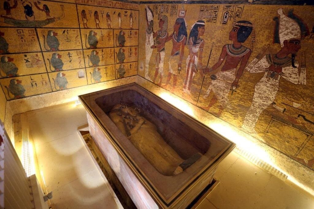 Luxor Highlights Day Tour from Hurghada with King Tut’s Tomb