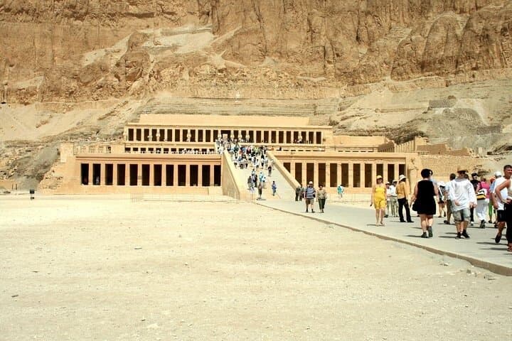 Day Tour Valley of the Kings, Hatshepsut Temple & Memnon(Private)
